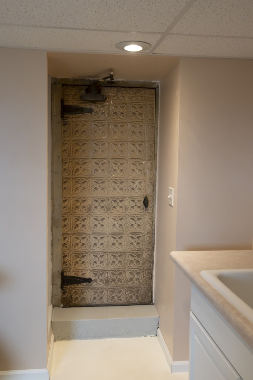 The Vintage Inn Bathroom